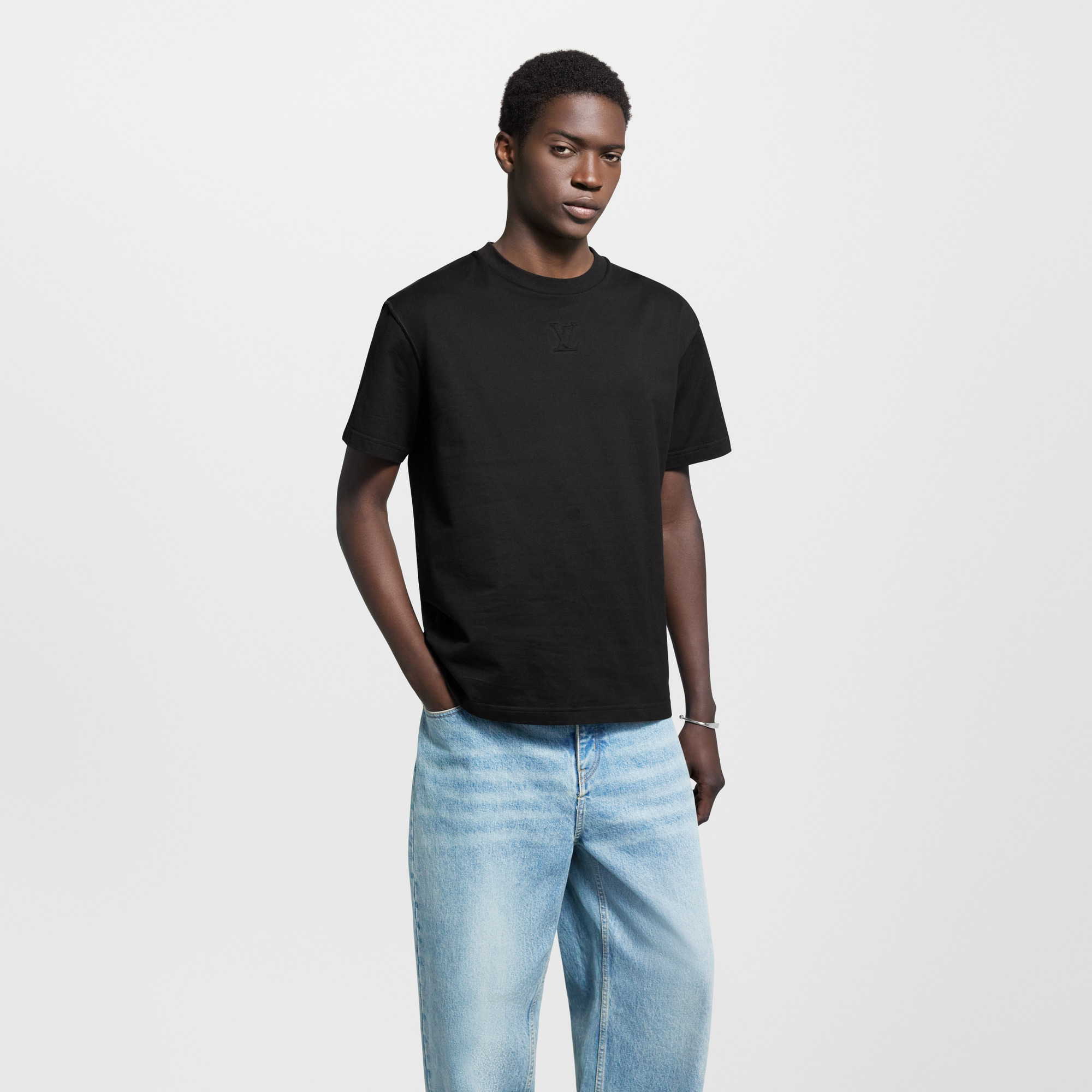 Embossed LV T-Shirt - 3