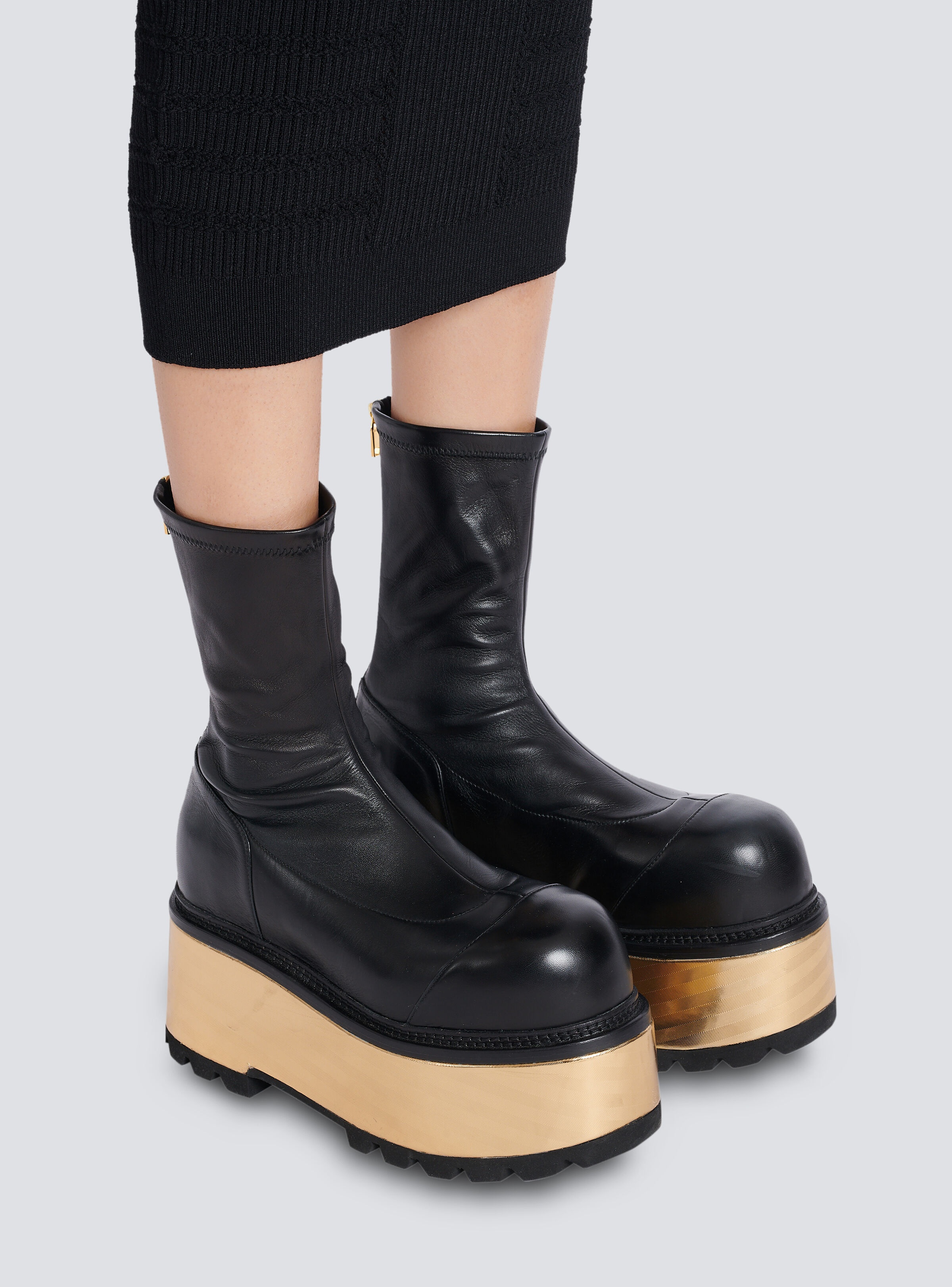 Leather platform boots - 6