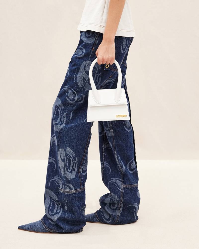 JACQUEMUS Le Chiquito moyen outlook