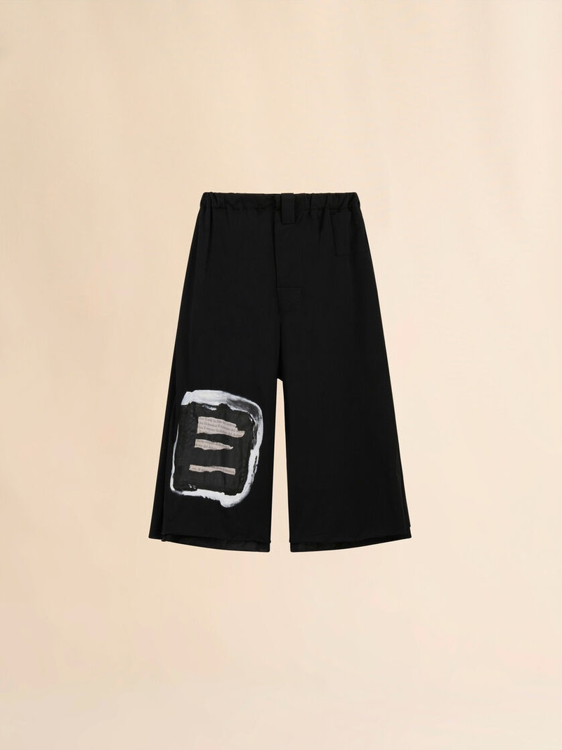 BLACK COTTON 3/4 TROUSERS WITH PRINTED QUOTES 1