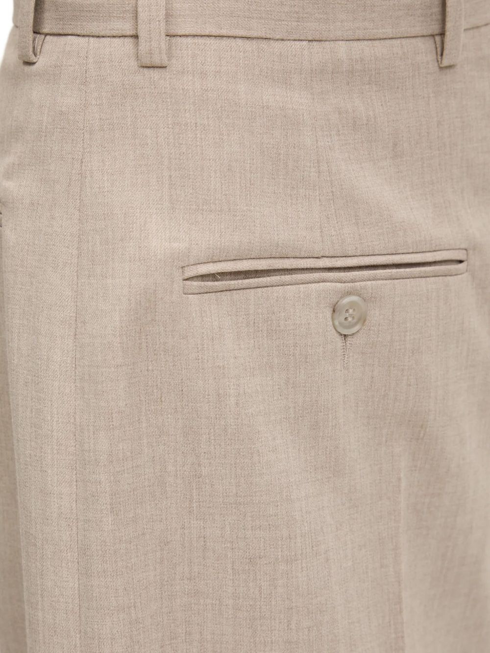 front-crease welt-pocket shorts - 4