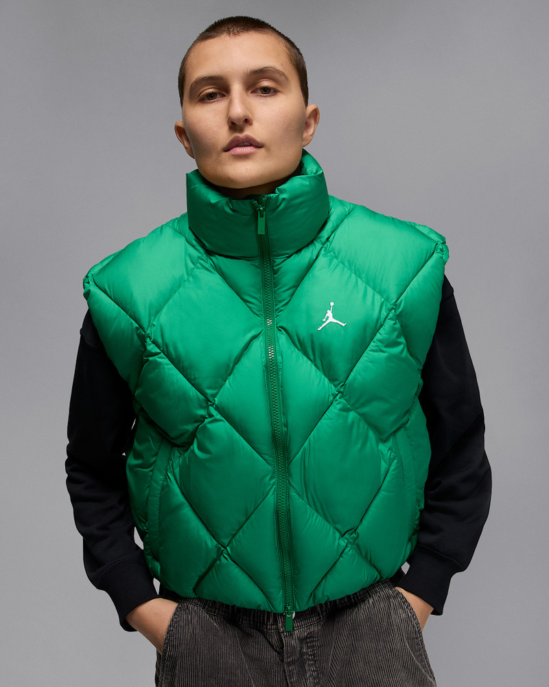 Jordan Brooklyn Women's Therma-FIT Quilted Puffer Vest 1