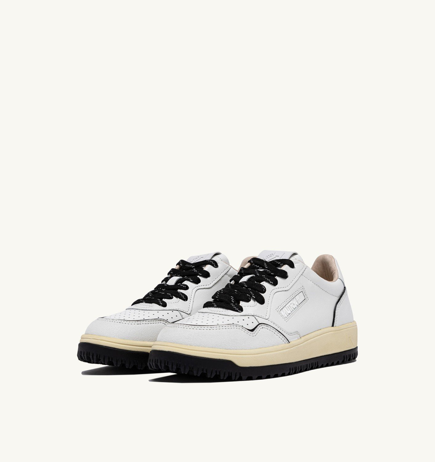GOLF LOW SNEAKERS IN LEATHER COLOR WHITE AND BLACK - 2