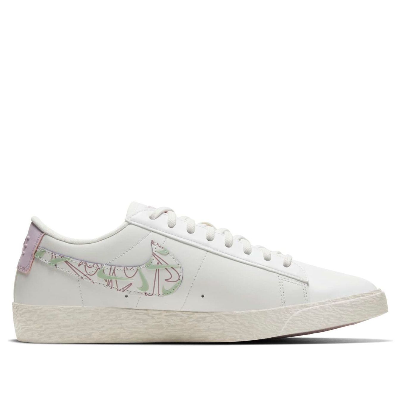 (WMNS) Nike Blazer Low SE 'Valentine's Day' CT5750-100 - 2