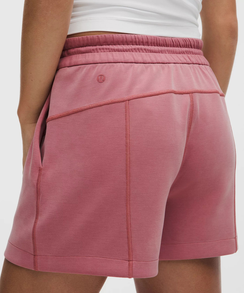 Softstreme High-Rise Short 4" 6