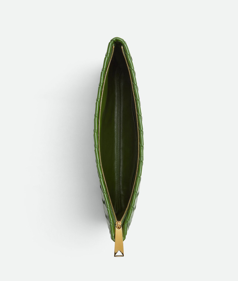 Bottega Veneta medium pouch outlook