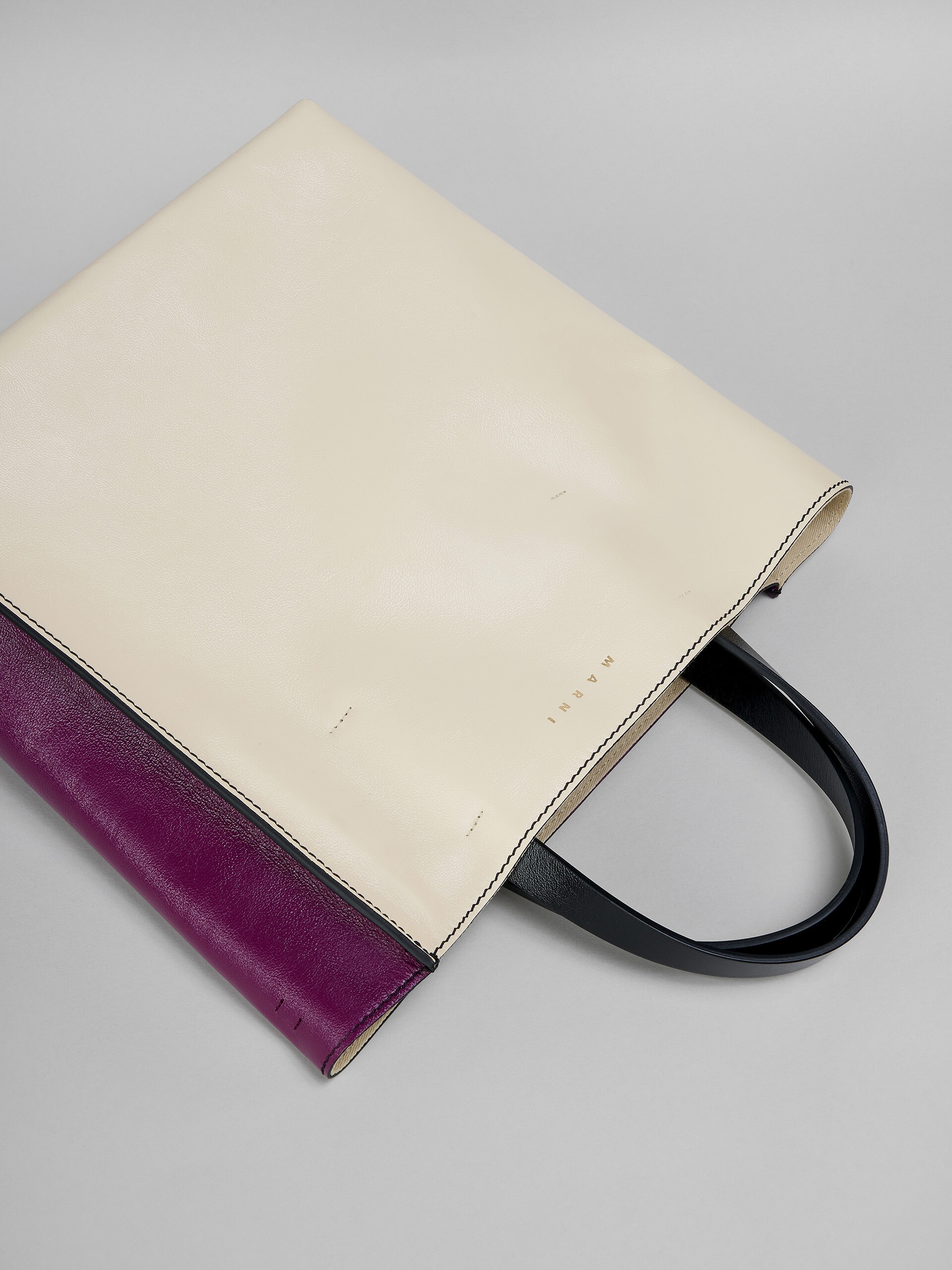 MUSEO SOFT SMALL BAG IN WHITE AND PURPLE LEATHER - 5