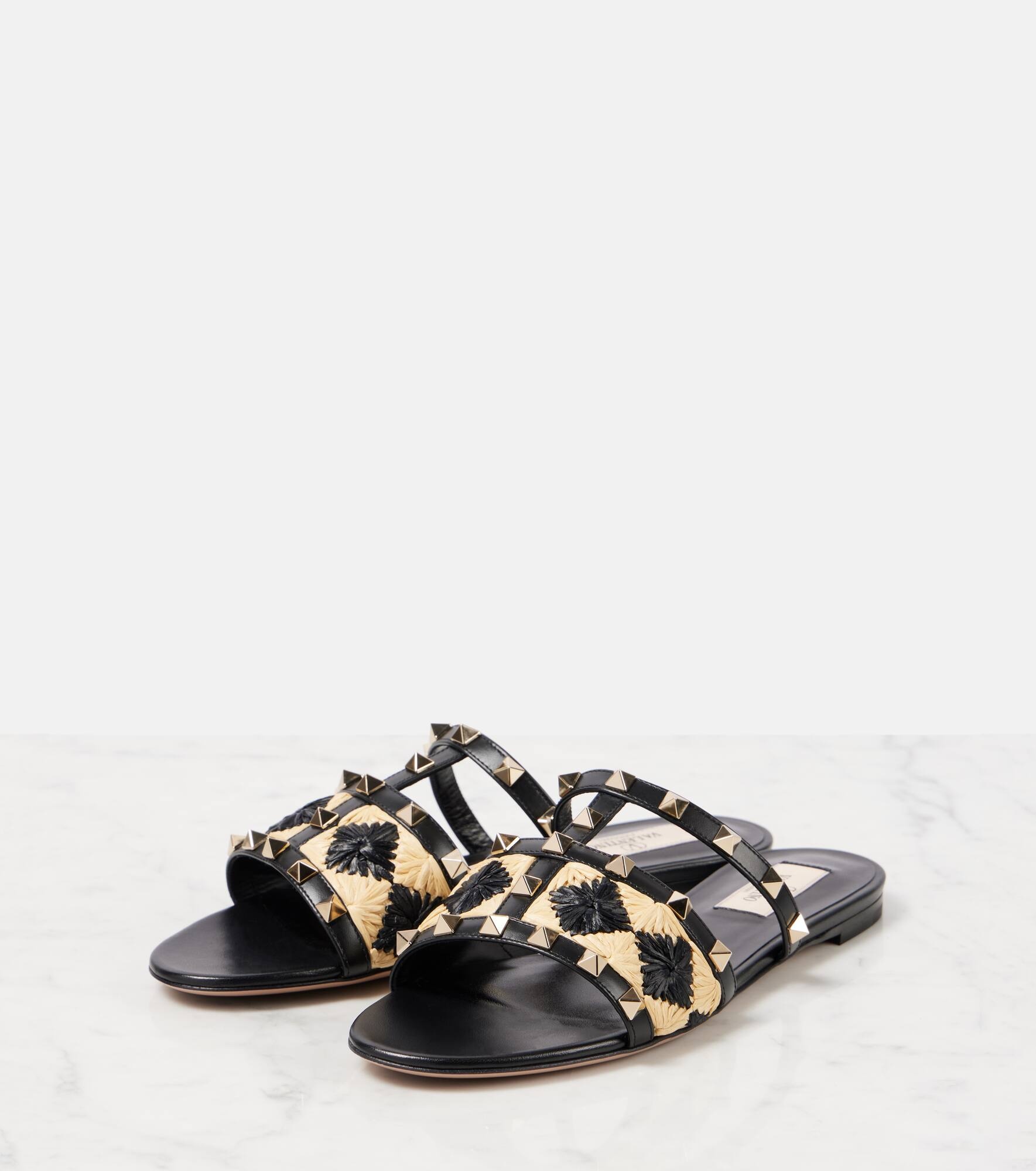 Rockstud raffia-trimmed leather sandals - 4