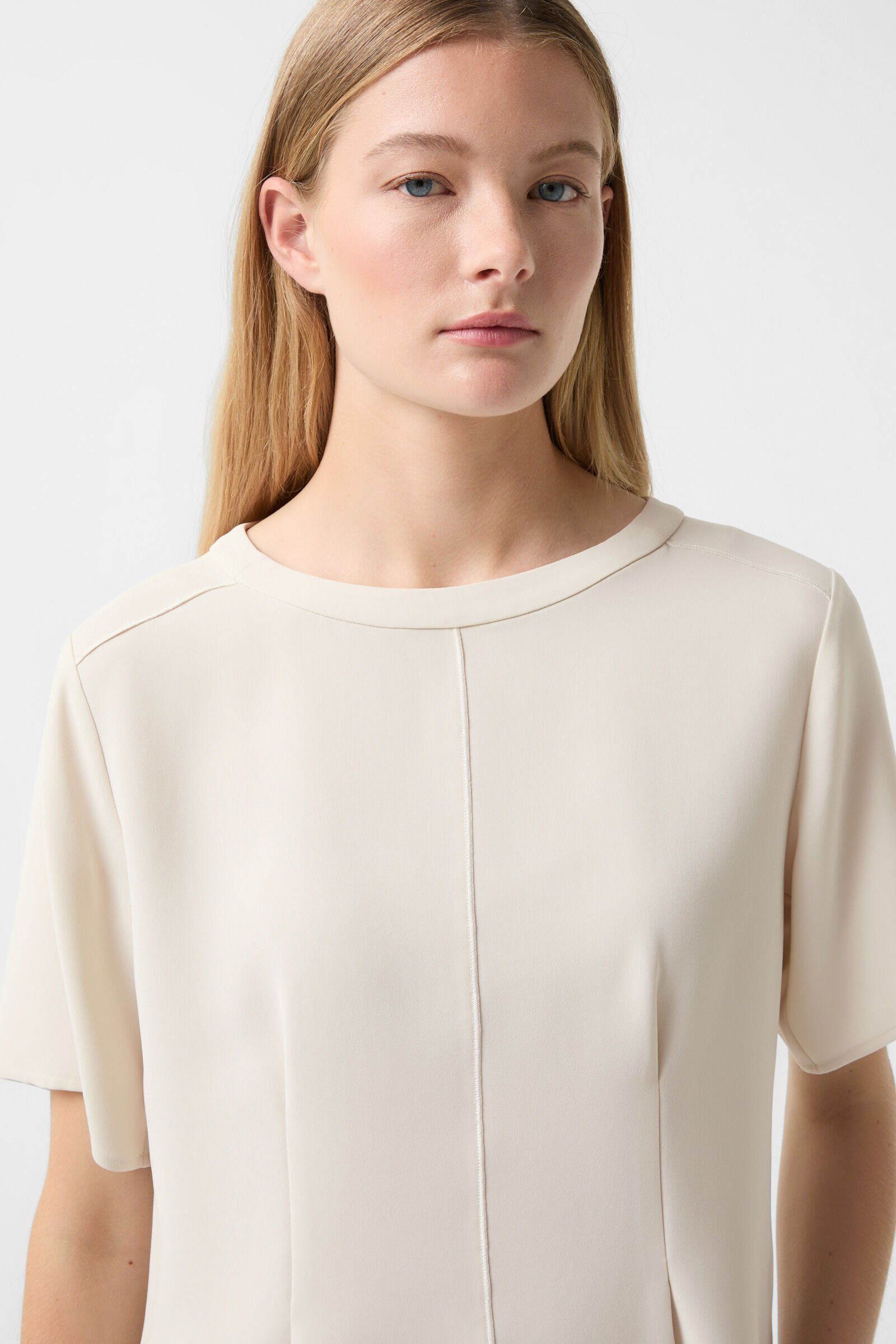 Scarlet crepe shirt in Cream - 4