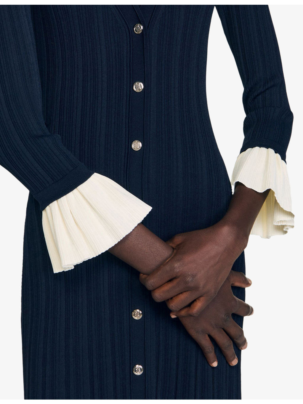 V-neck contrast-cuff knitted midi dress - 5