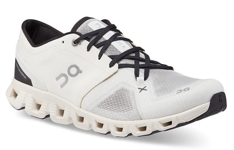 On Running Cloud X 3 'Ivory Black' 60.98706 - 3