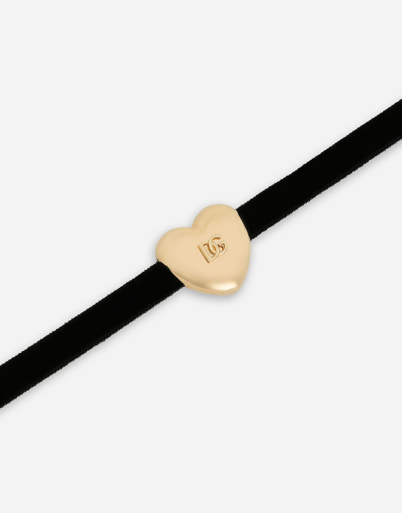 Velvet ribbon necklace with DG logo heart 4