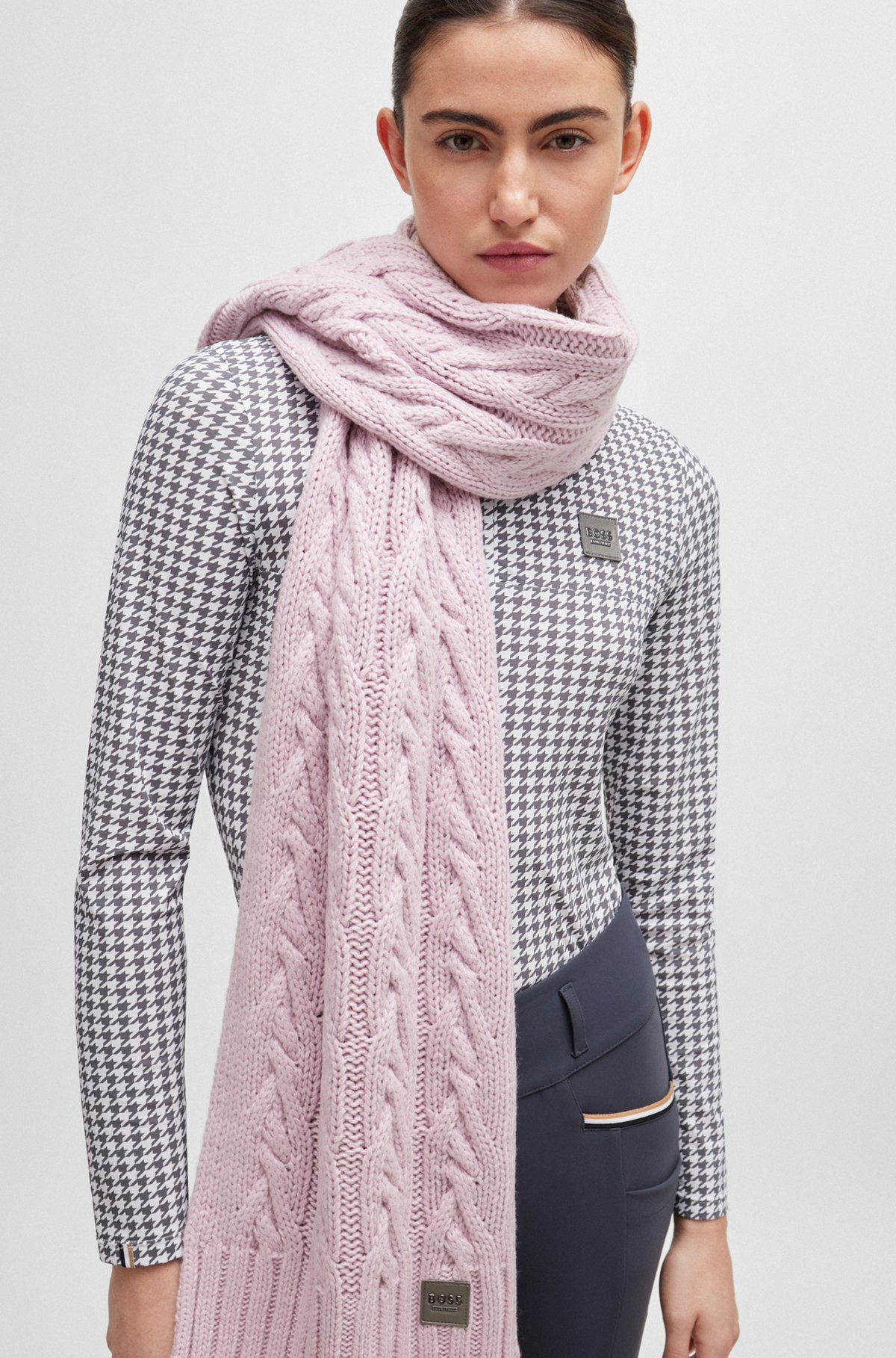 EQUESTRIAN CABLE-KNIT SCARF WITH LOGO PATCH - 4