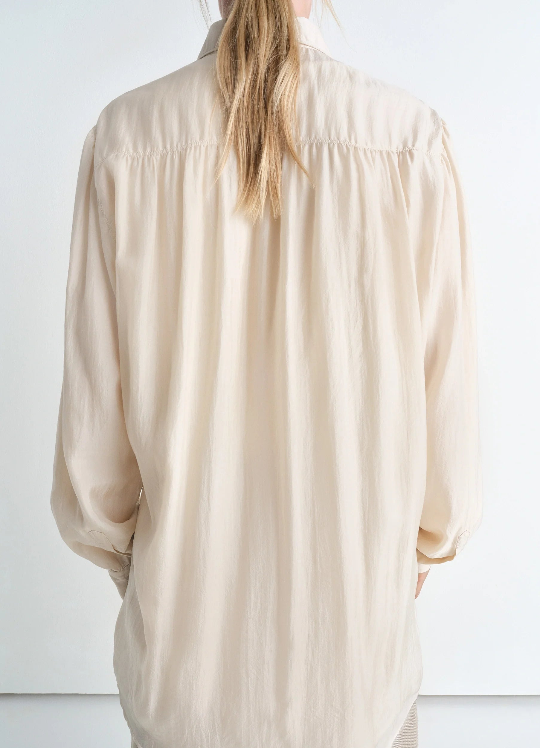 LIGHT POINTED COLLAR SHIRT - 4