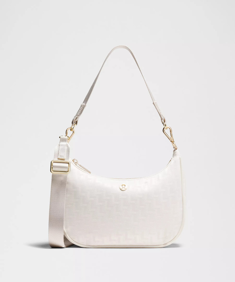 City Essentials Small Shoulder Bag 3L *L Monogram Jacquard 1