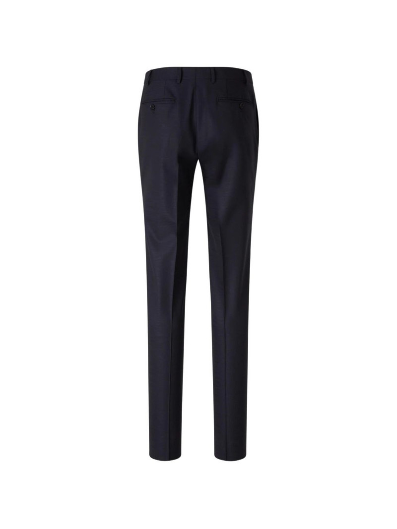 singe-breasted suit 4