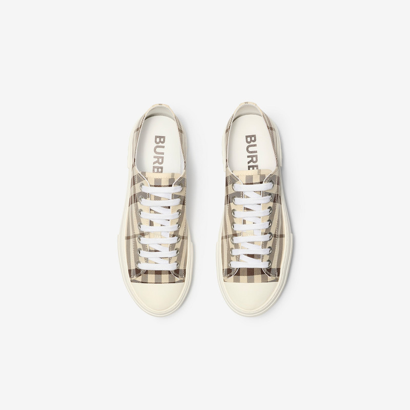 Check Sneakers 4