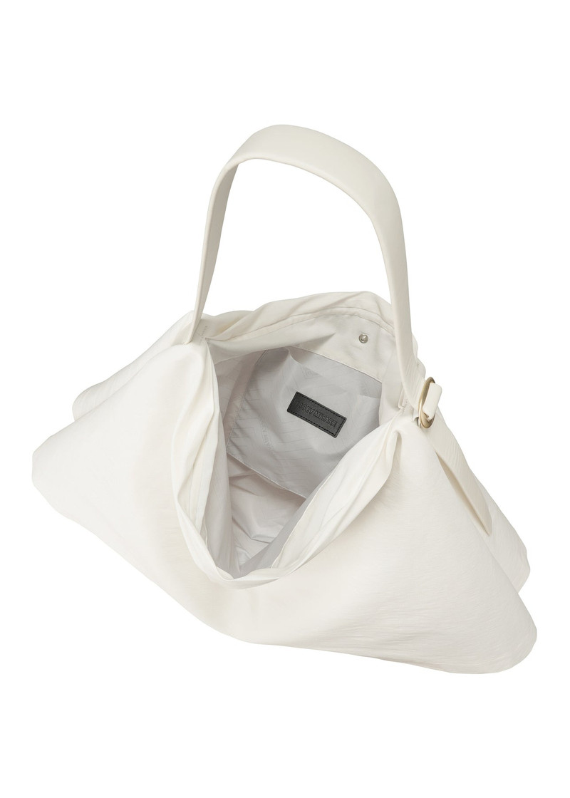 ISSEY MIYAKE ENCLOTHE SQUARE BAG outlook