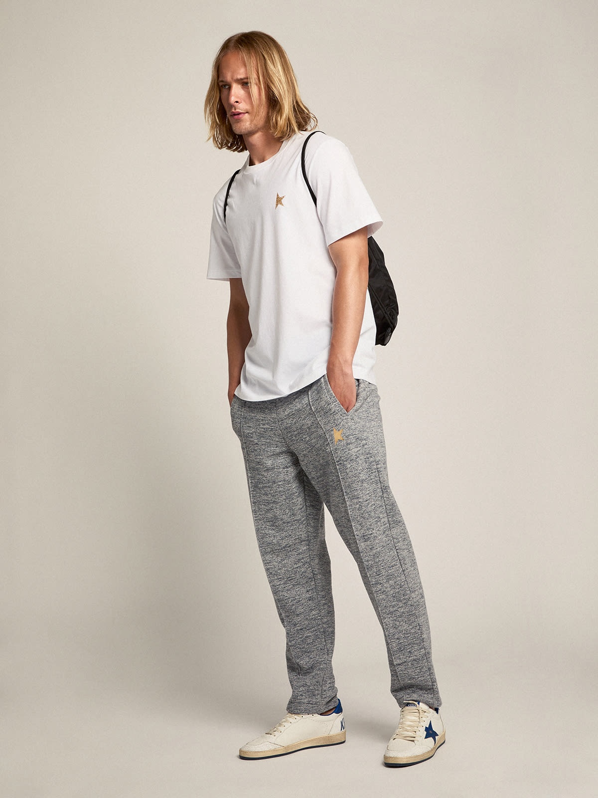 Men's gray joggers with gold star on the front - 3