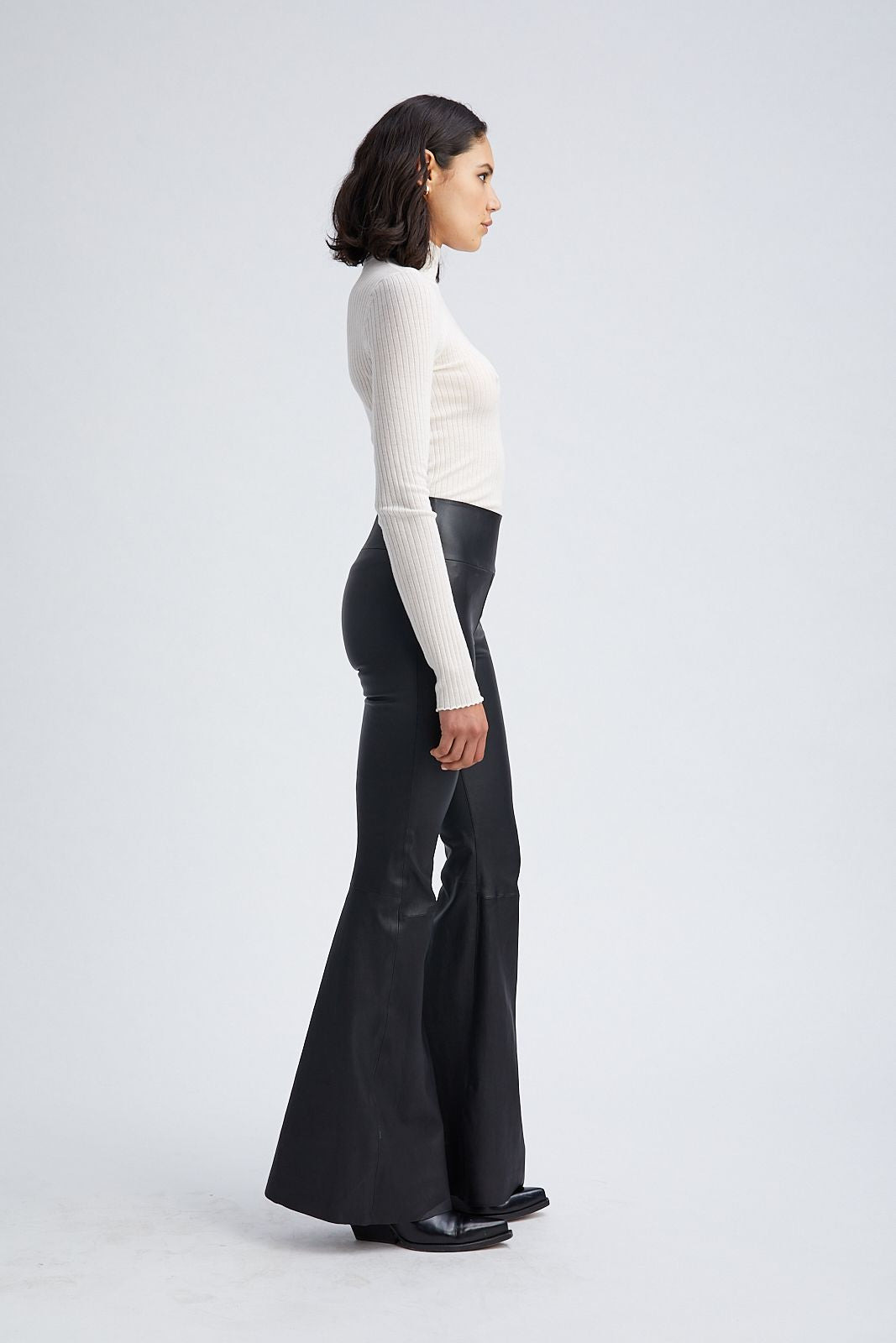 CHALK CASHMERE MOCK NECK - 5