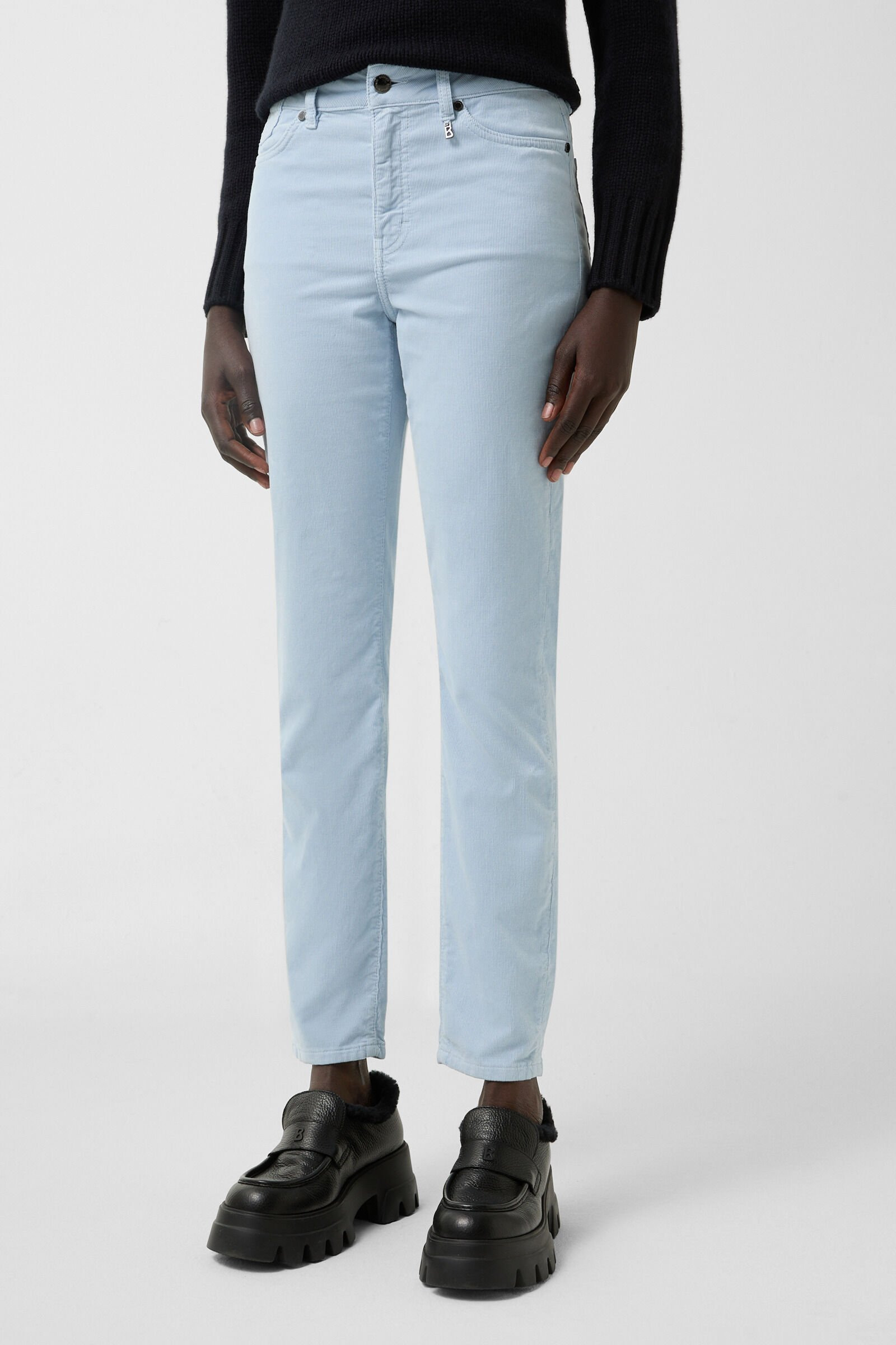 Julie 7/8 corduroy pants in Light blue - 2