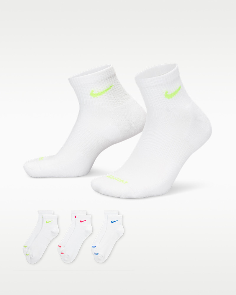 Nike Everyday Plus Cushioned Training Ankle Socks (3 Pairs) 1
