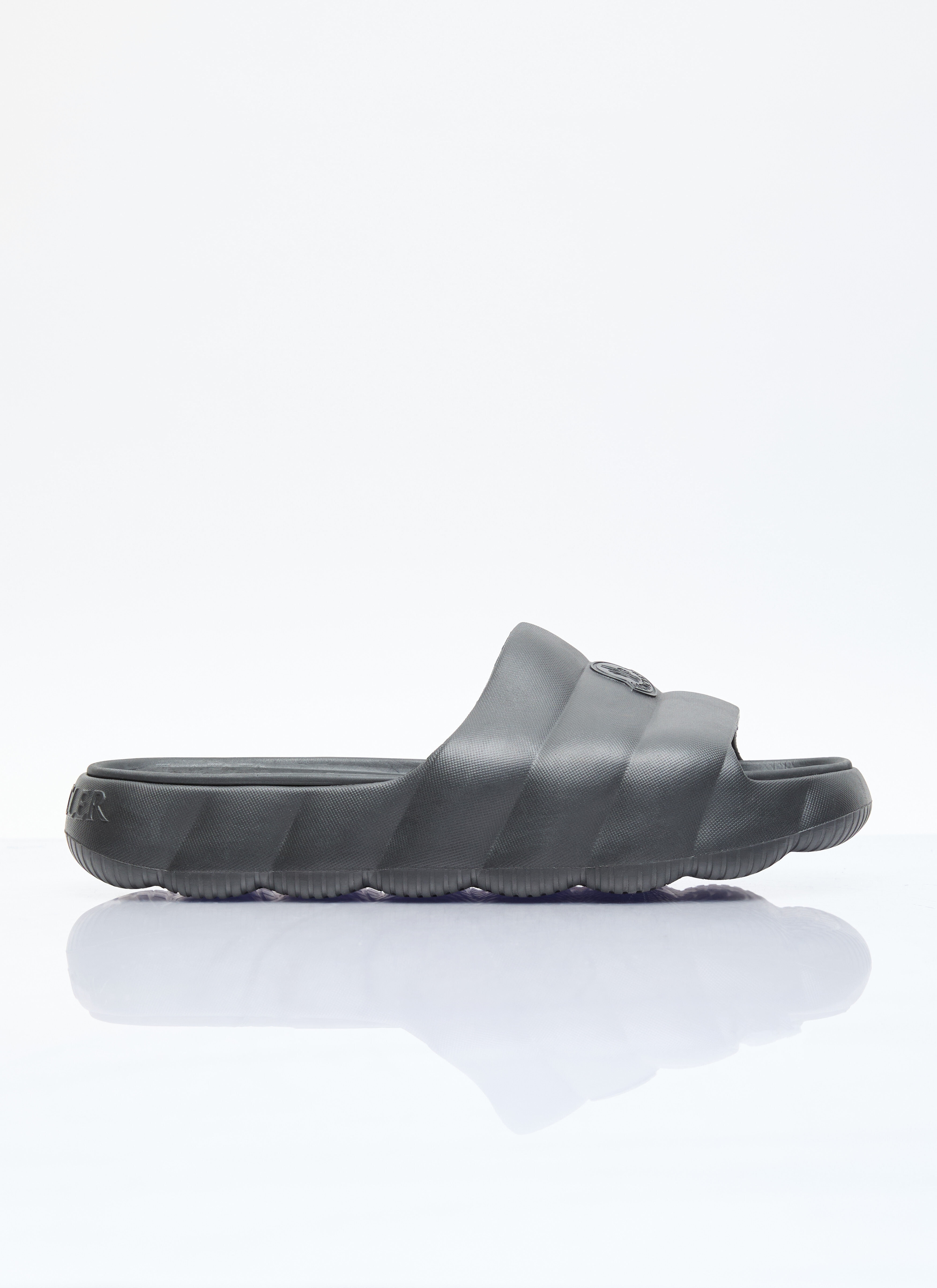 スニーカー MONCLER Lilo Logo Patch Slides Moncler Lilo logo-patch Quilted Slides | Black | FARFETCH