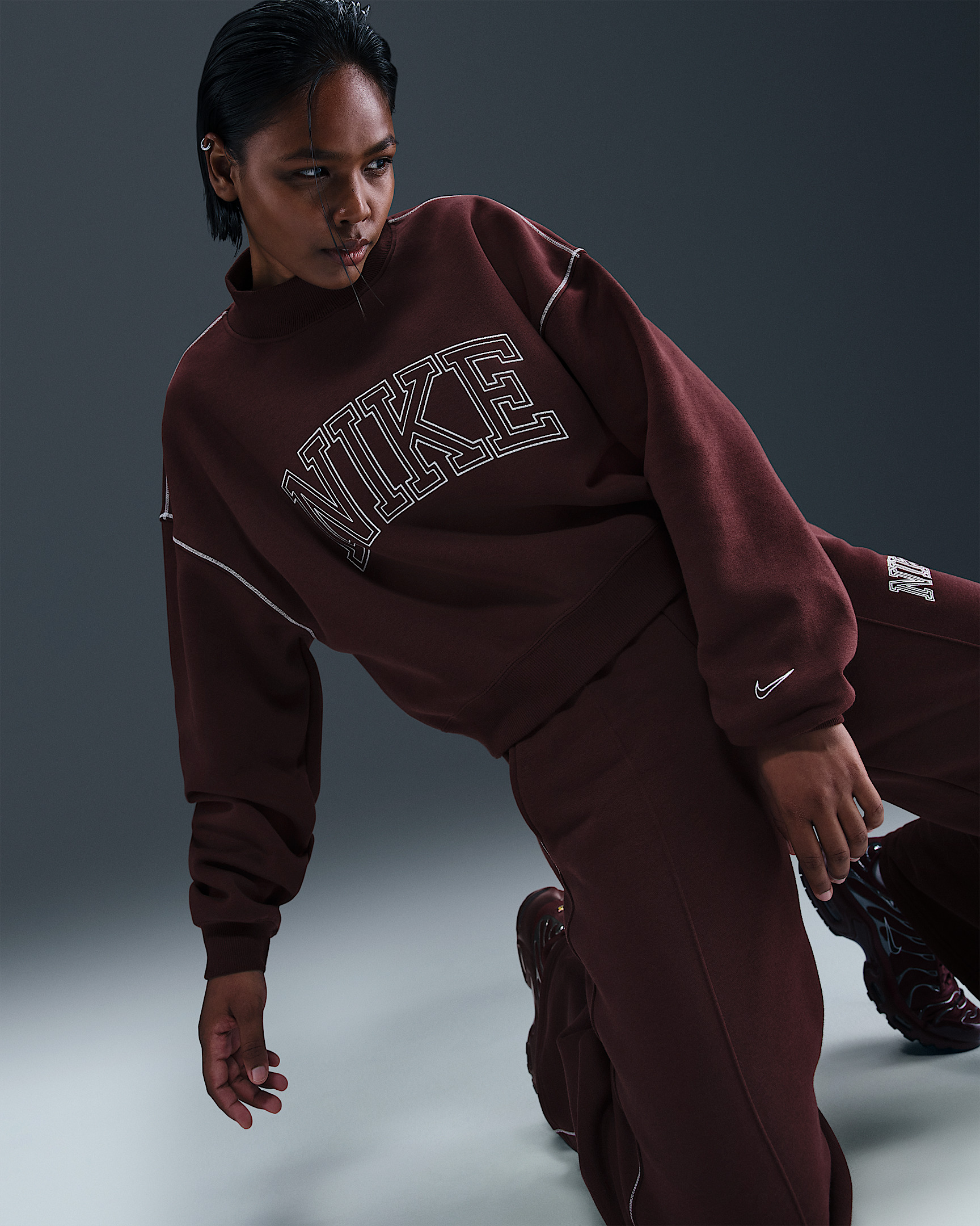 Nike Sportswear Phoenix Fleece Women's Mock-Neck Sweatshirt - 3