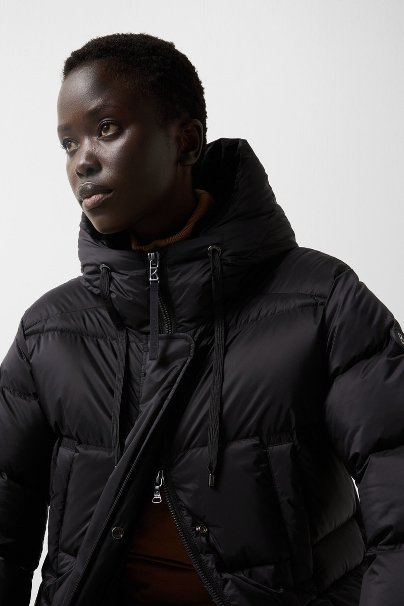 Jonna down coat in Black 8