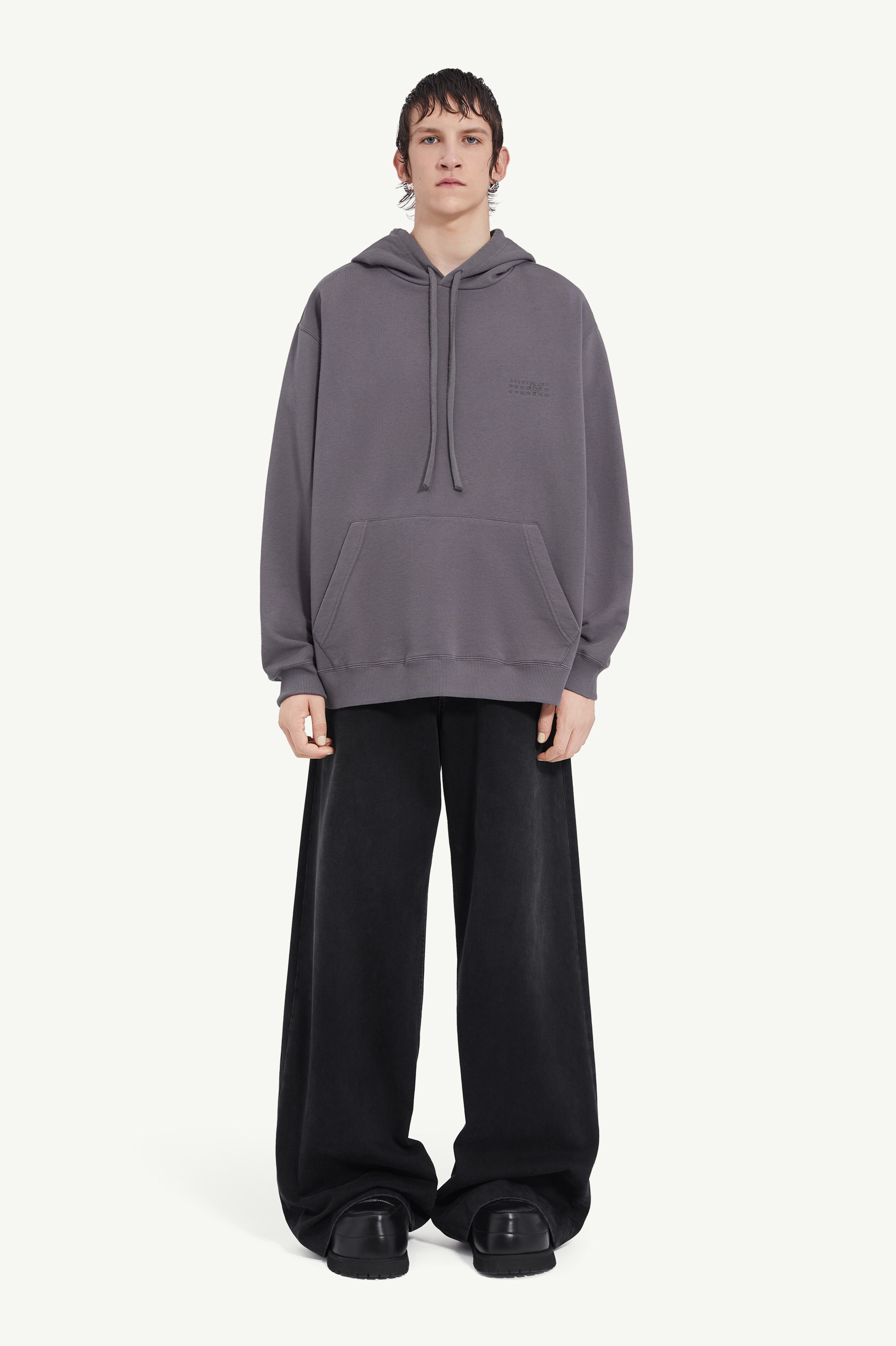 Long-sleeve hooded sweatshirt - 6