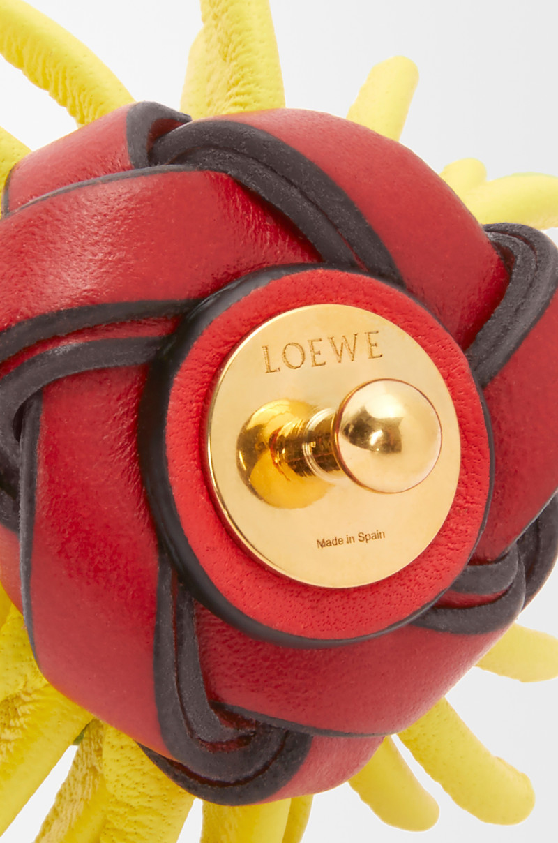 Cactus stud flower in classic calfskin 4