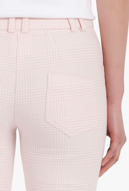 White and pale pink checkered flared pants - 9