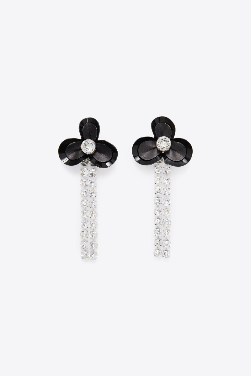 LEATHER FLOWER CHANDELIER EARRINGS 1