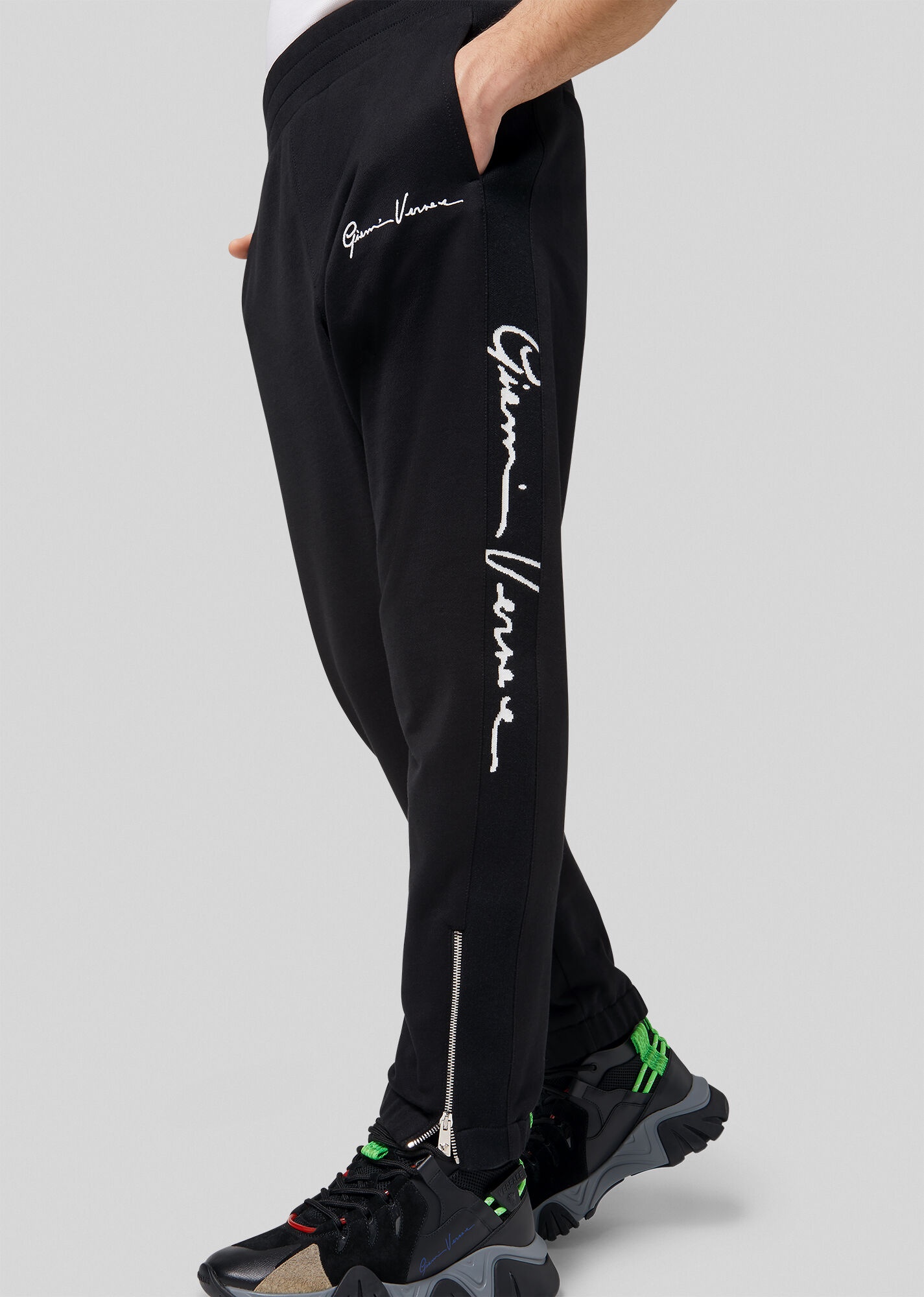 GV Signature Sweatpants - 2