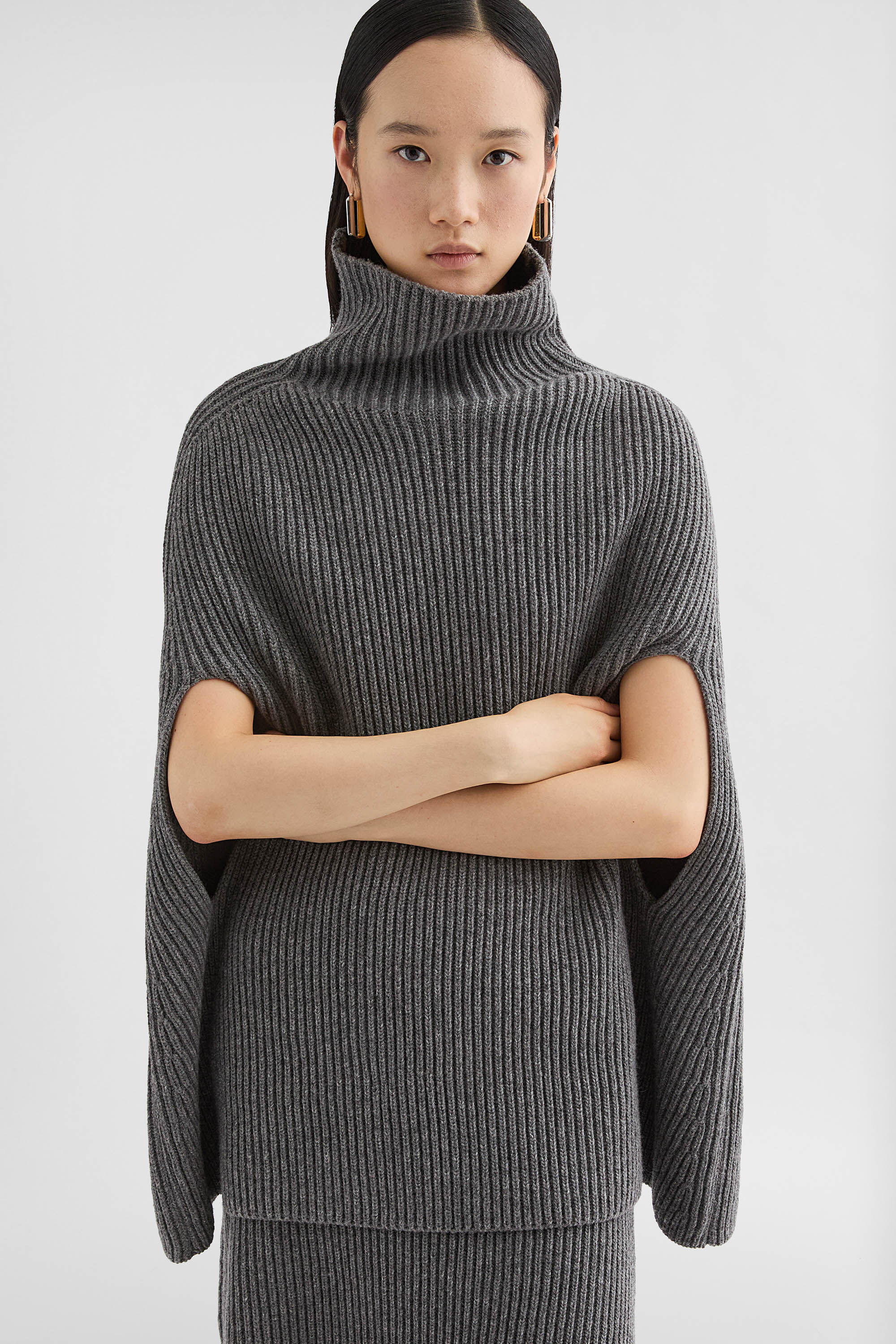 Midweight Wool High-Neck Cape - 3