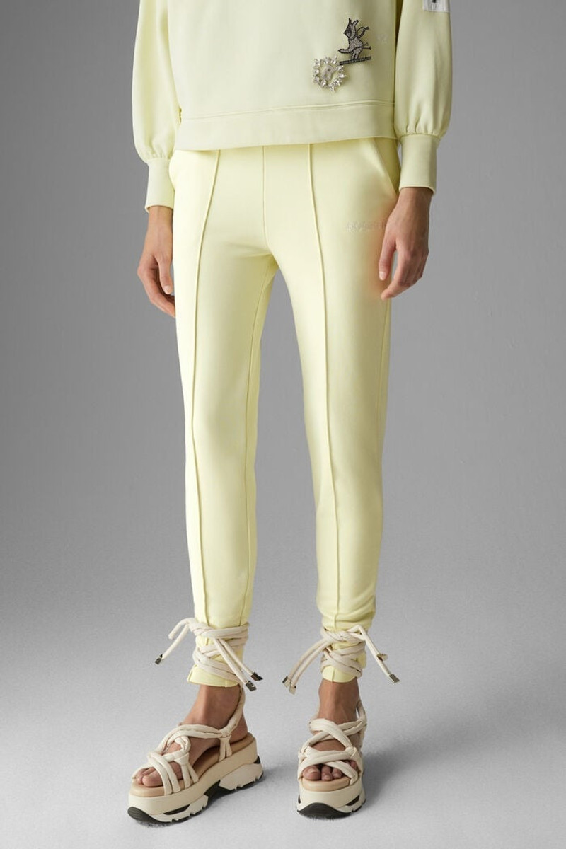 Cara Jogging pants in Pastel yellow 2