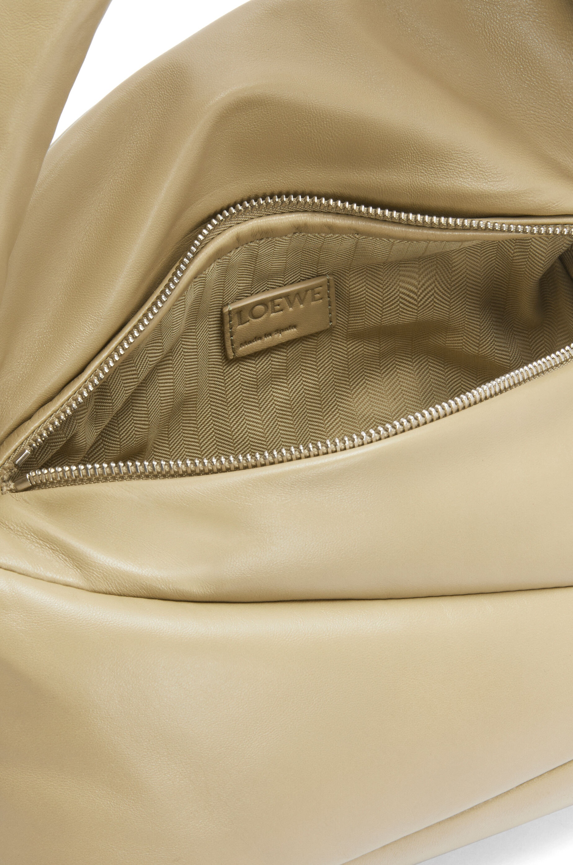 Puffer Puzzle Hobo bag in shiny nappa lambskin 8