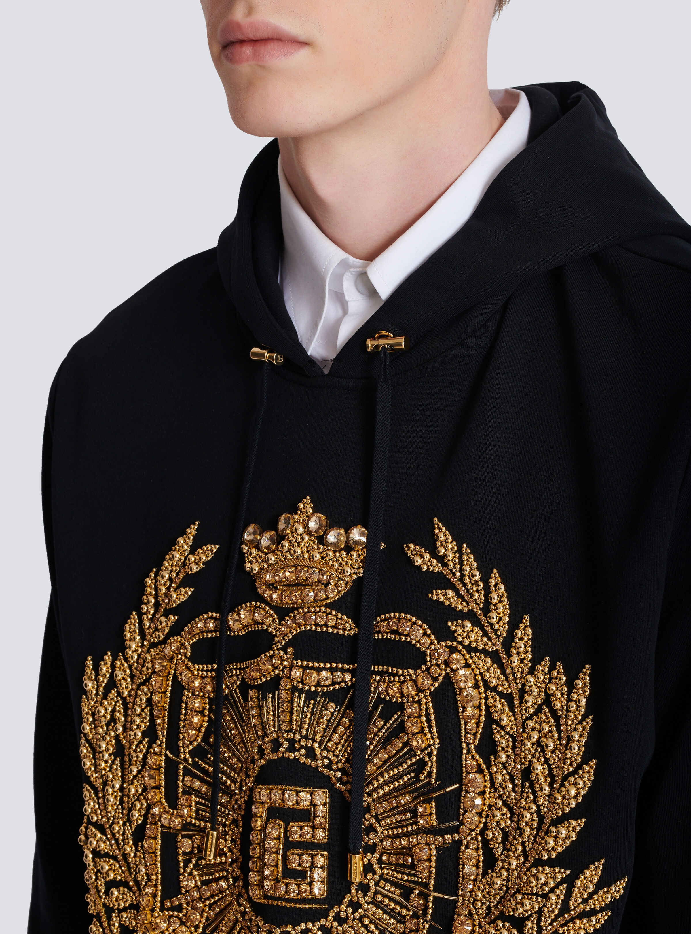 Balmain Écusson embroidered hoodie - 8