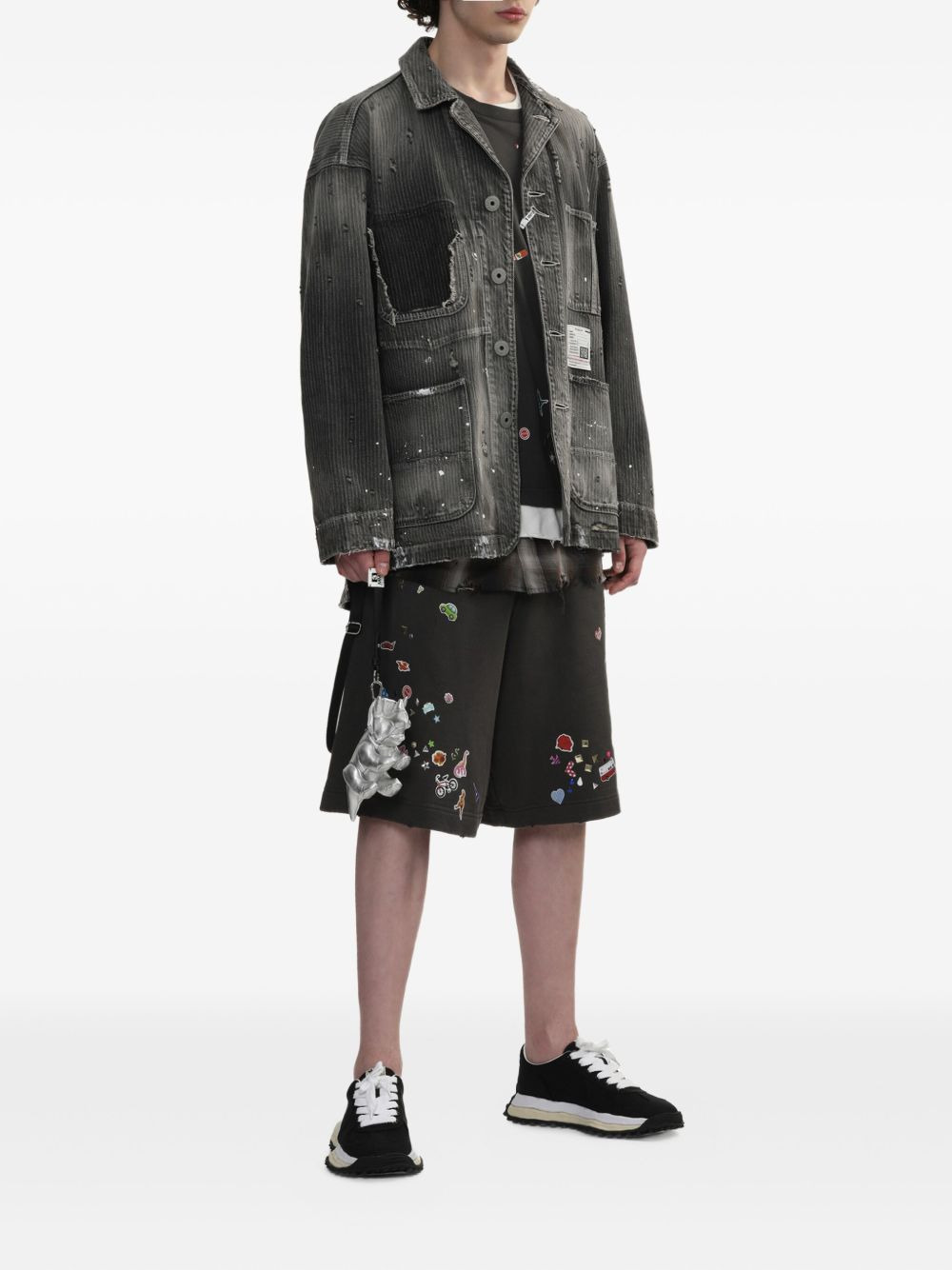 embroidered patch shorts - 2