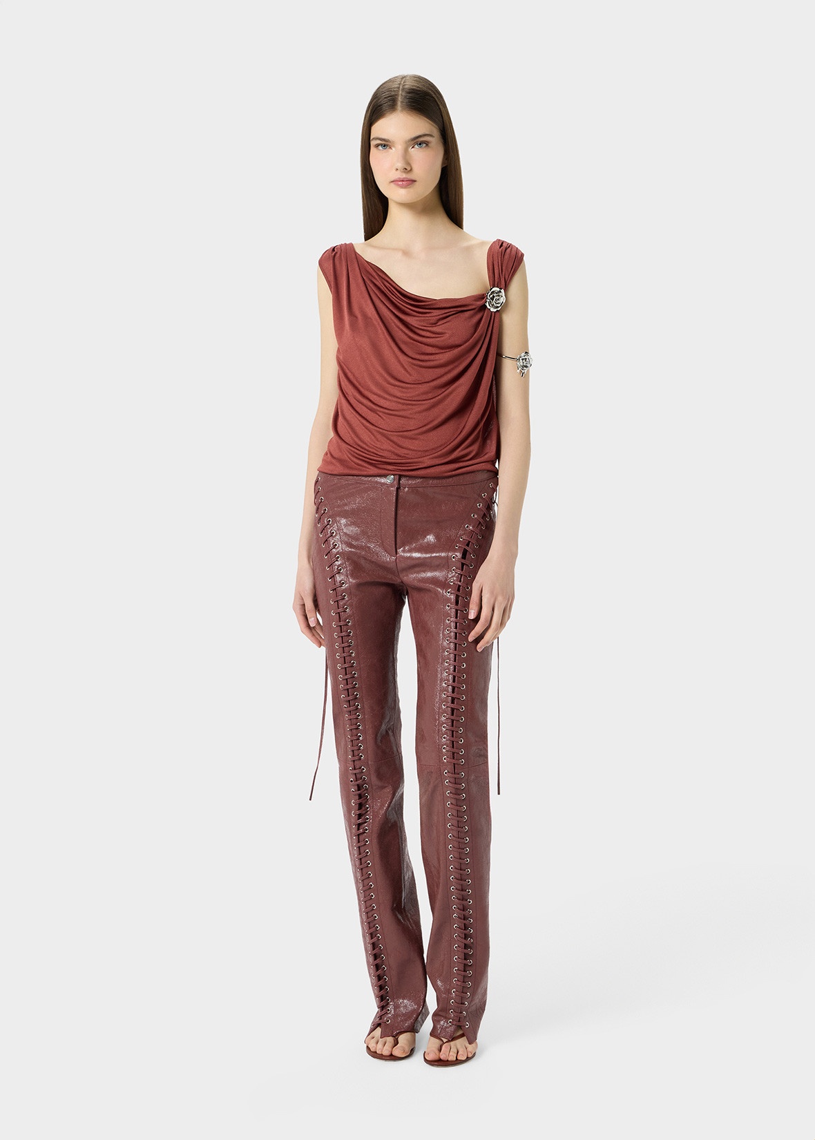 JERSEY TOP WITH METAL ROSE DECORATION - 2