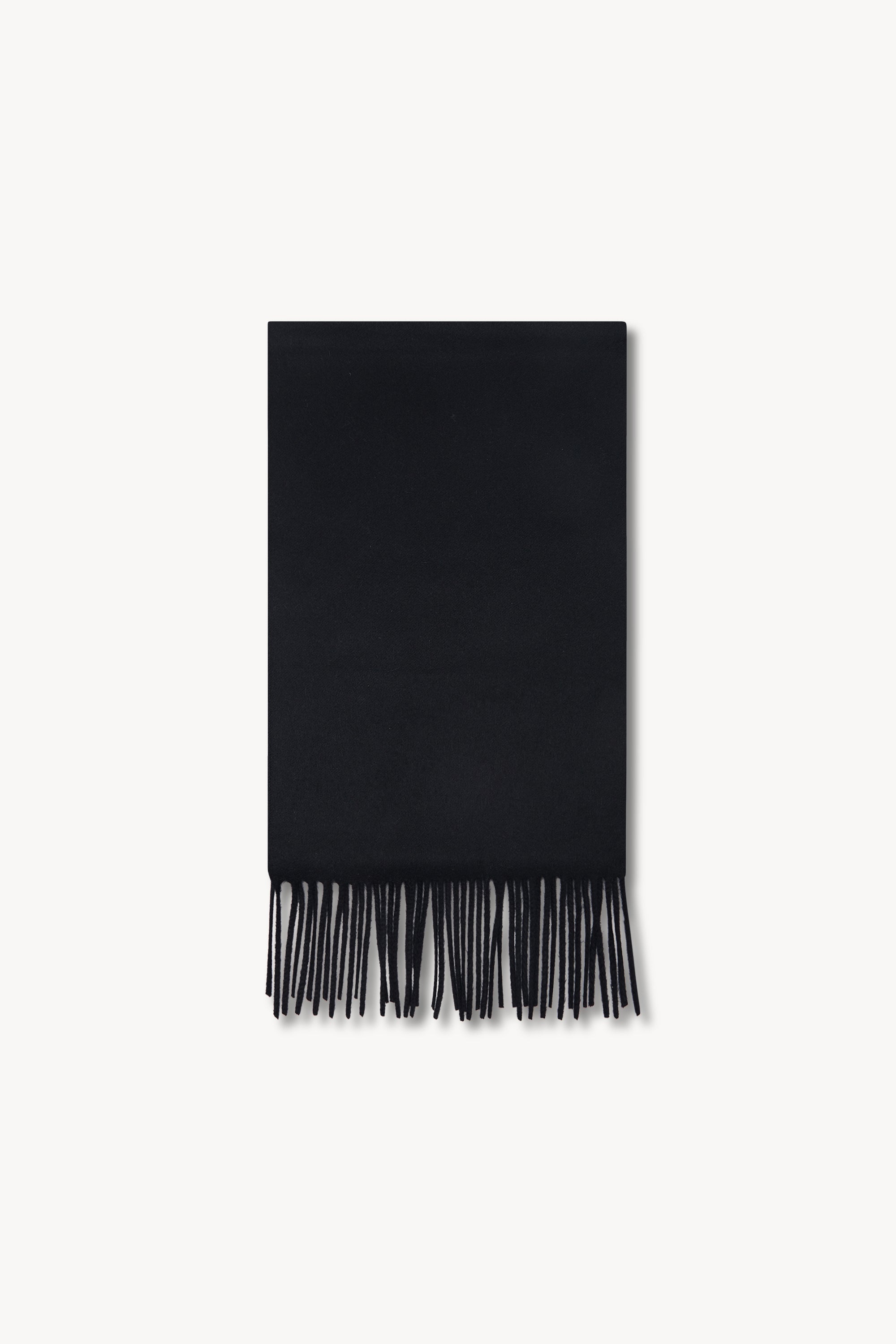 Viktor Scarf in Cashmere 2