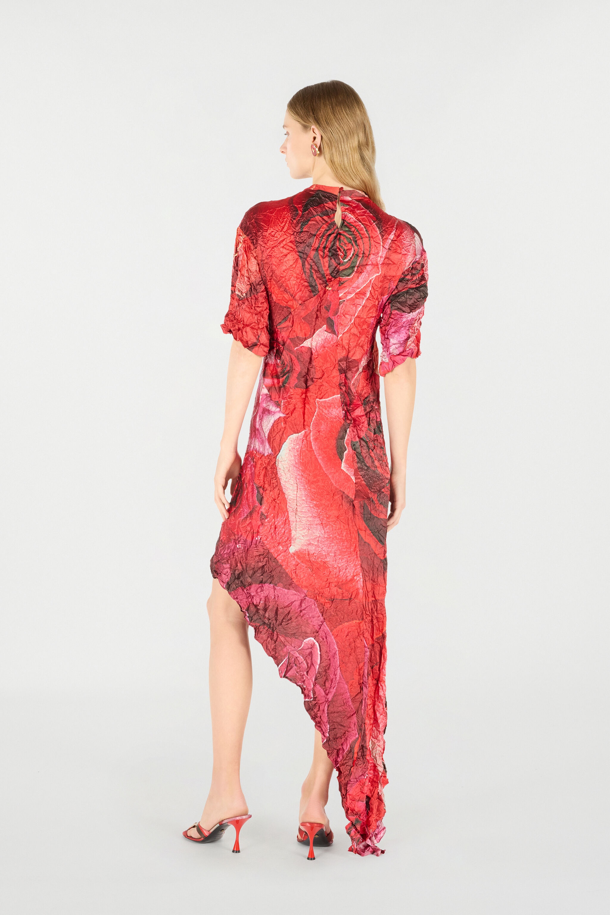 Crinkled Asymmetric Dress With Rose Print - 4