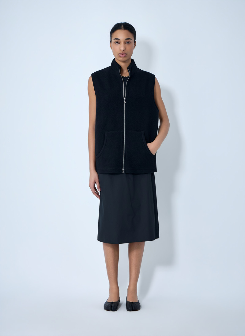 RIER High-Neck Zip Vest outlook