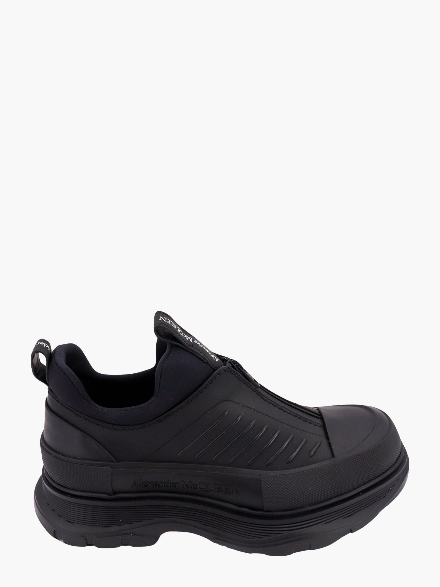 ALEXANDER MCQUEEN: sneakers in nappa with embossed logo - White