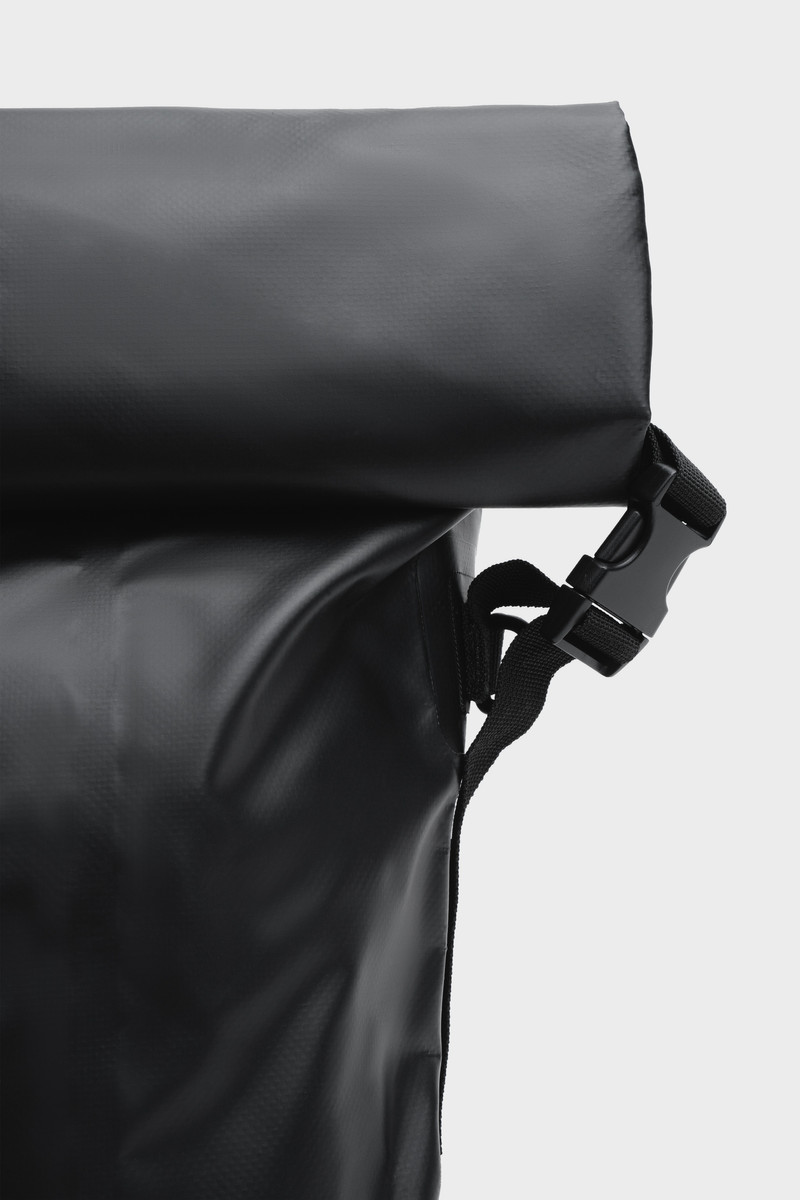 Rain Rolltop Black 7