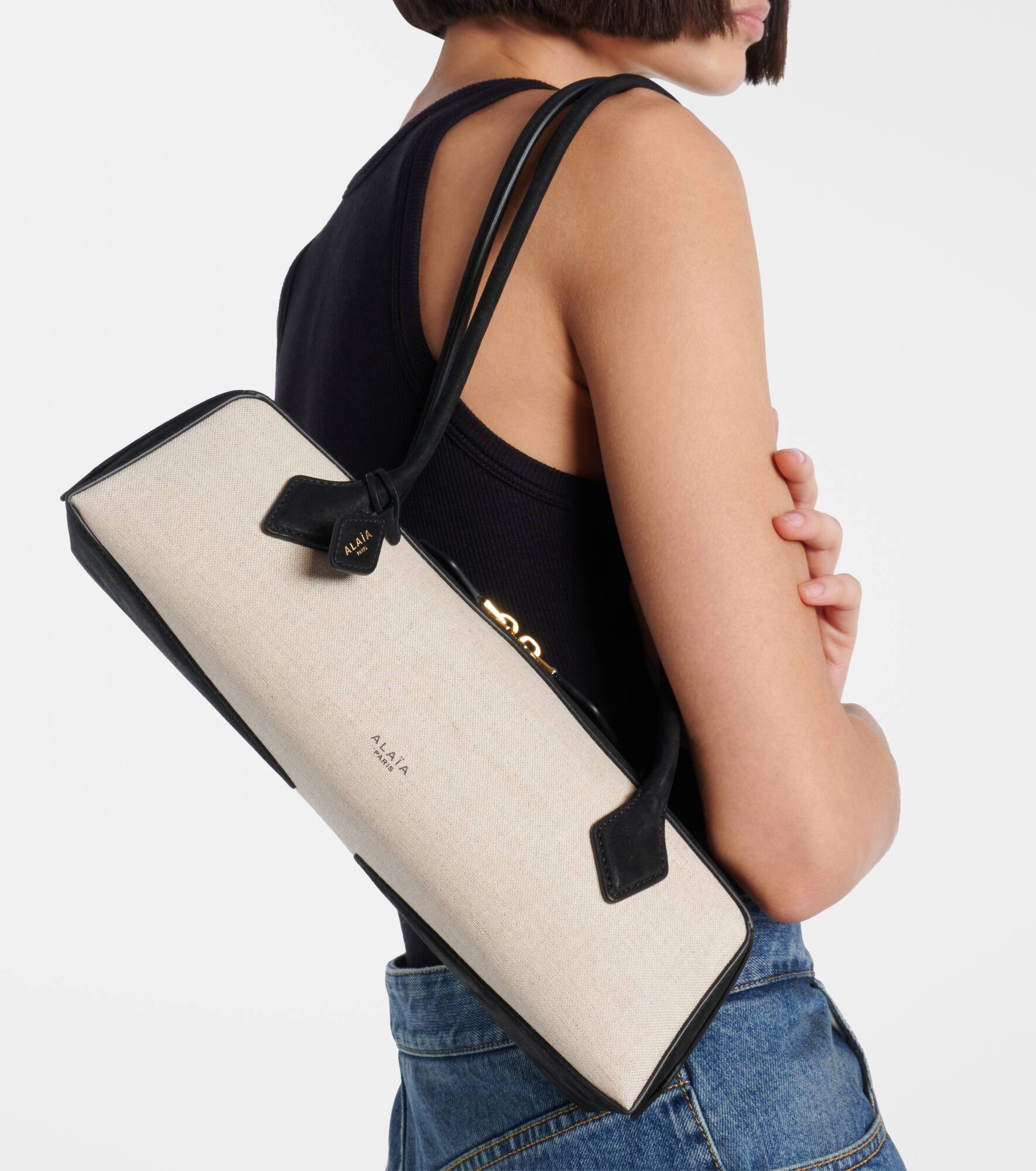 Le Teckel Small suede-trimmed shoulder bag - 2