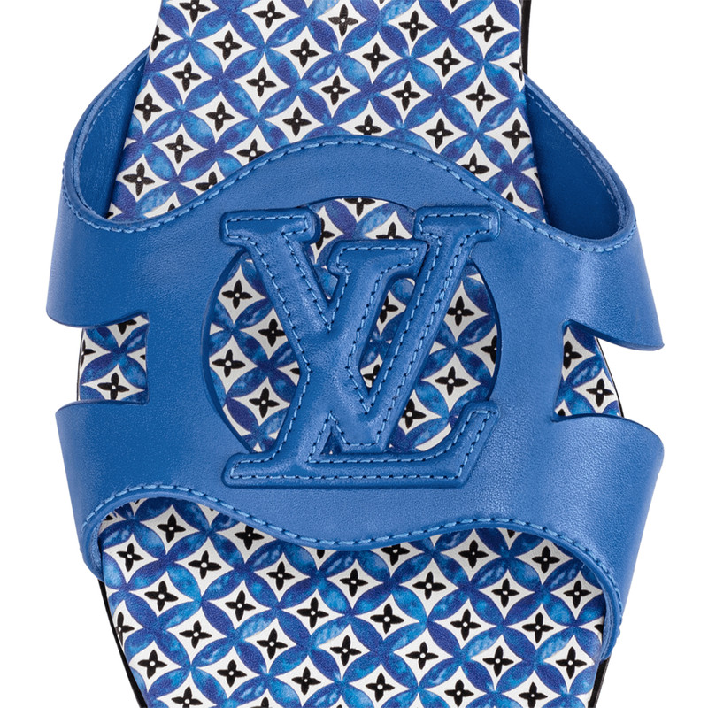 LV Isola Flat Mule 6