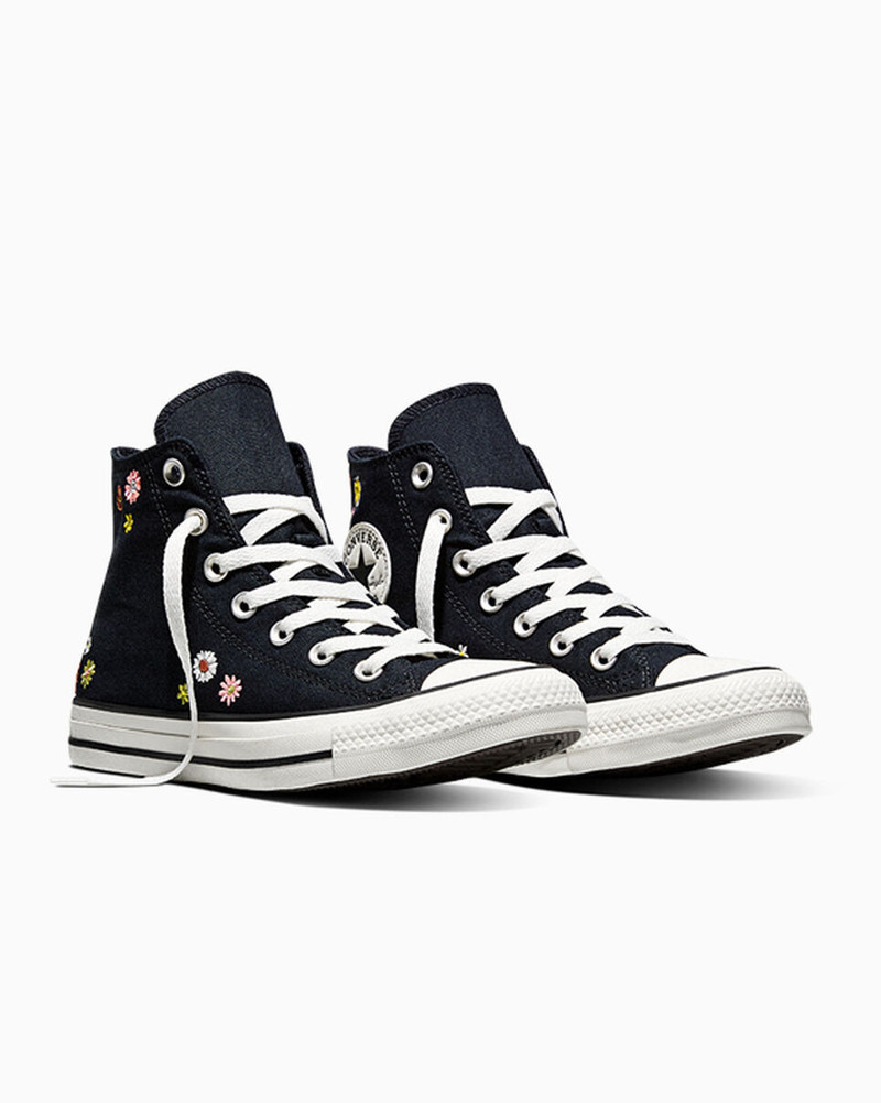 Chuck Taylor All Star Embroidered Florals 5