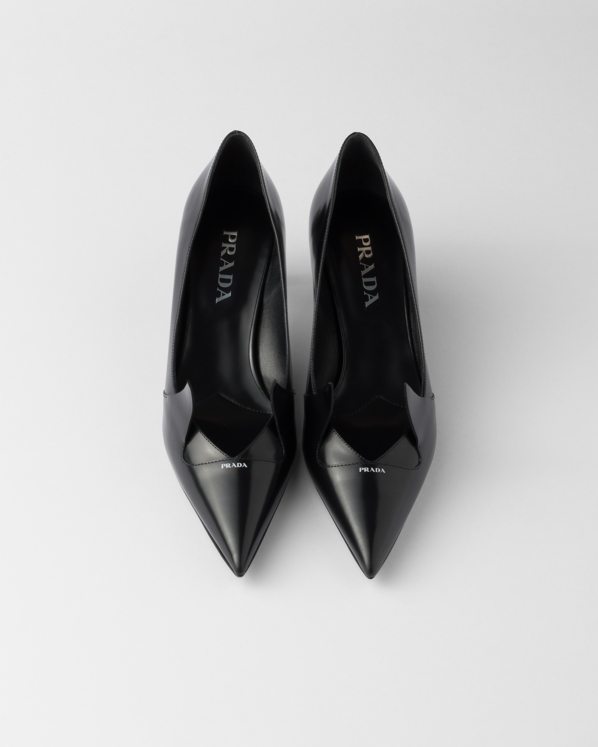 Two-tone brushed leather pumps - 4