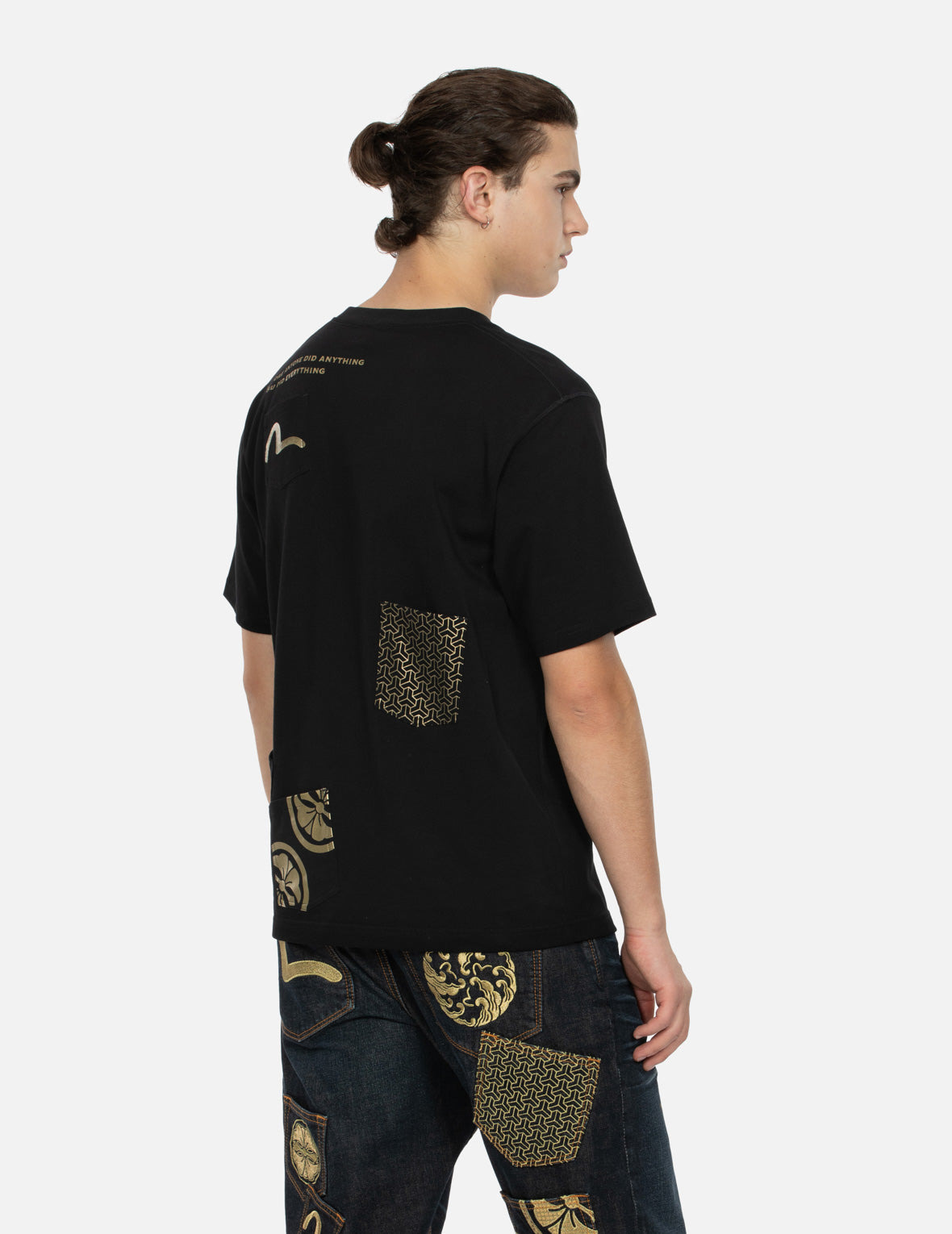 MULTI-PRINT AND MULTI-POCKET REGULAR FIT T-SHIRT - 8